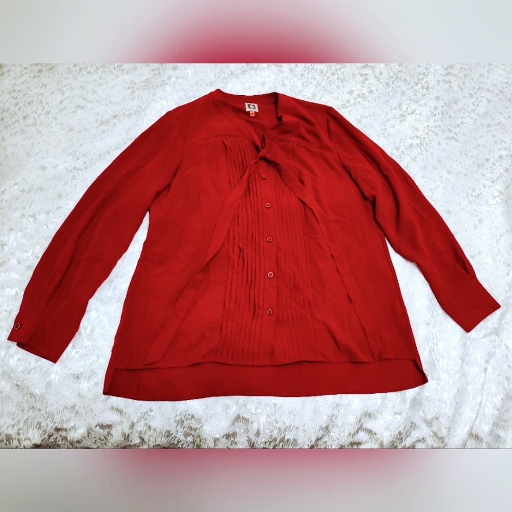 Red pleatedsplit tie neck blouse